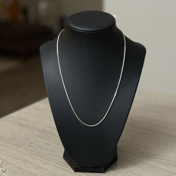 Designer Sterling Silver Thick Box 18 Inch Chain Necklace - Picture 1 of 3